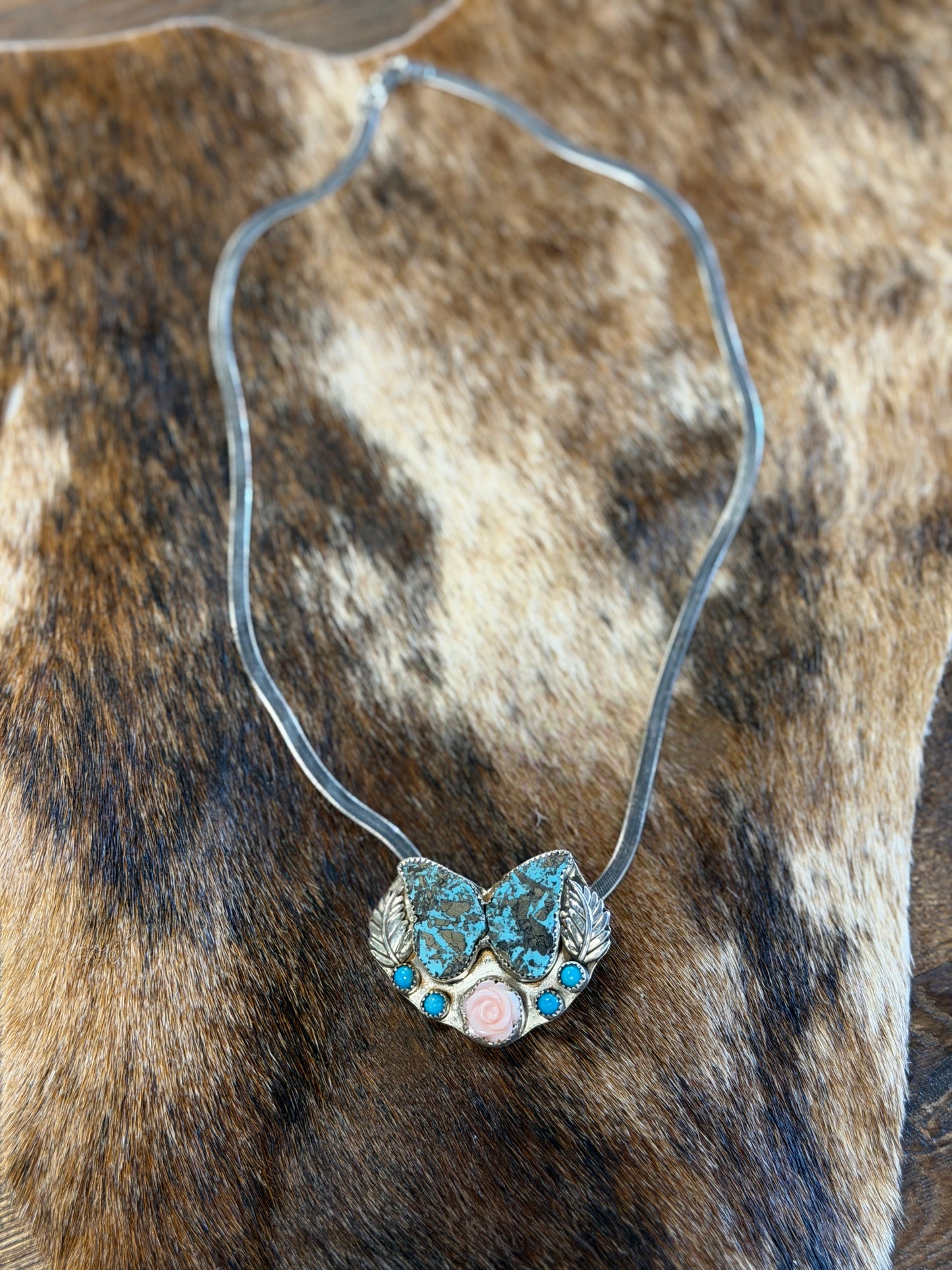 Two Pieces To Butterfly on a Herringbone Chain