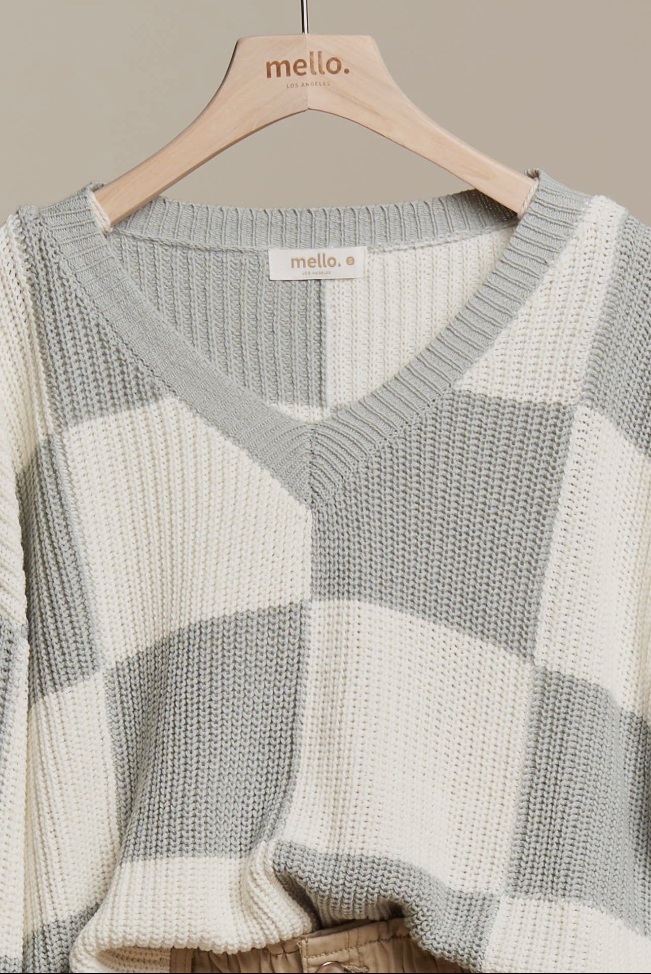 Checkered V neck Sweater