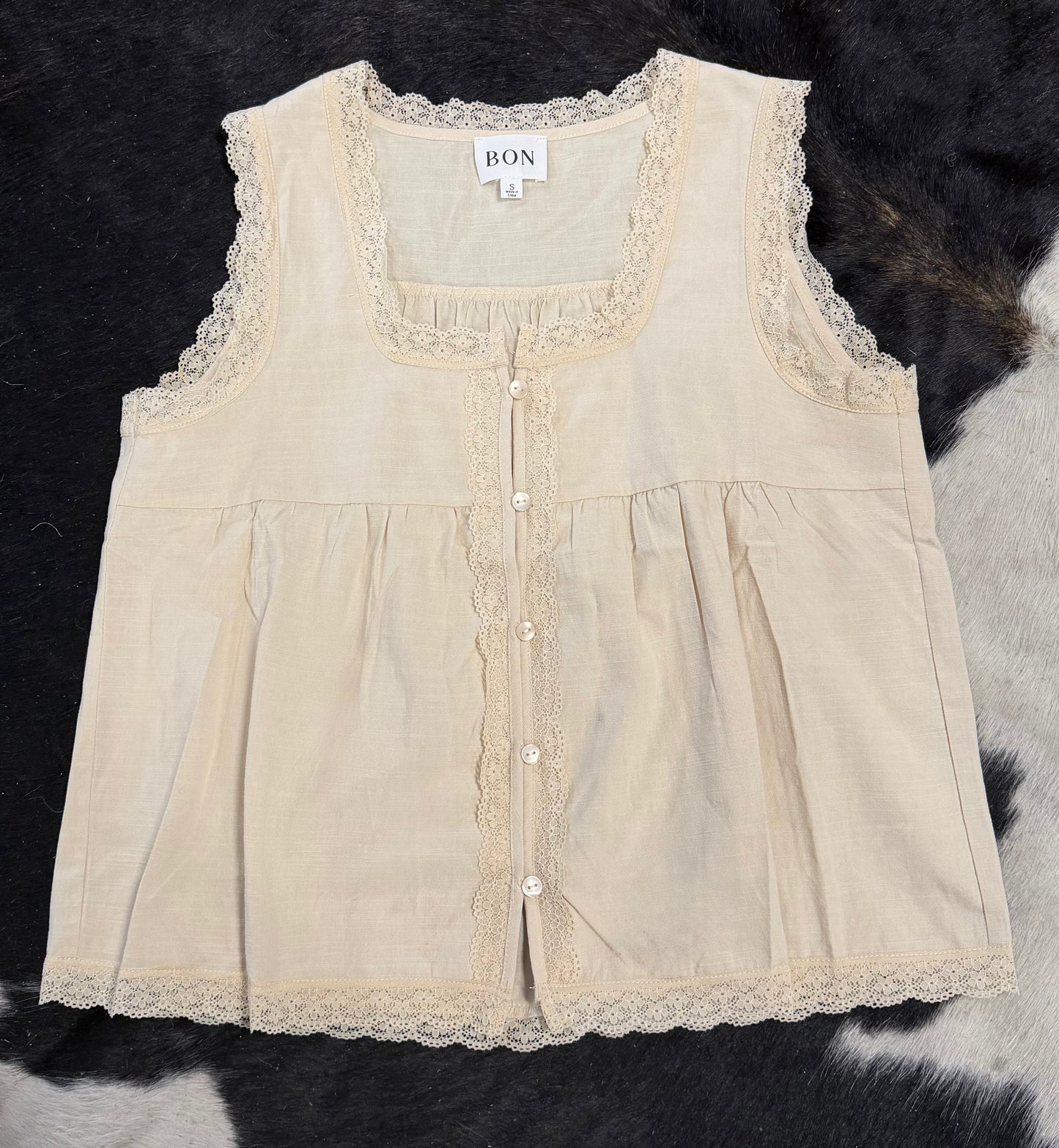 Lace Scallop Trimmed Blouse